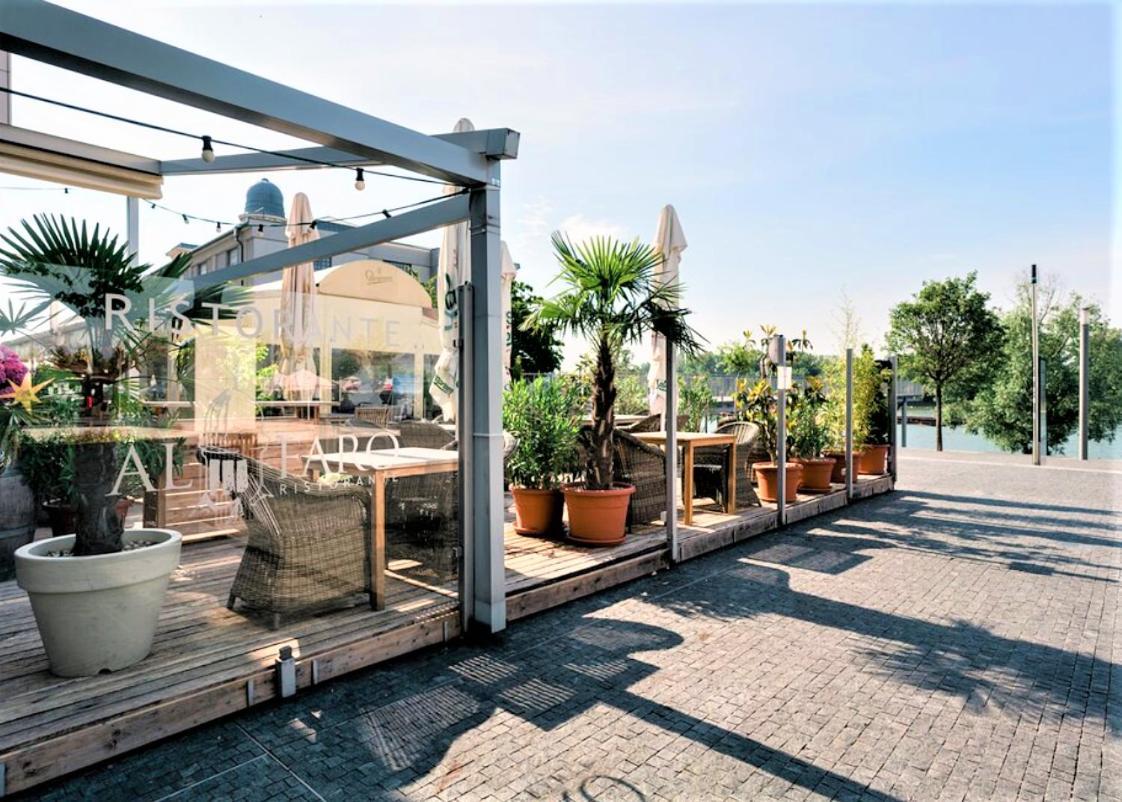 Prestigious Sky Park - View - Traveller Awards 2024 Apartament Bratysława